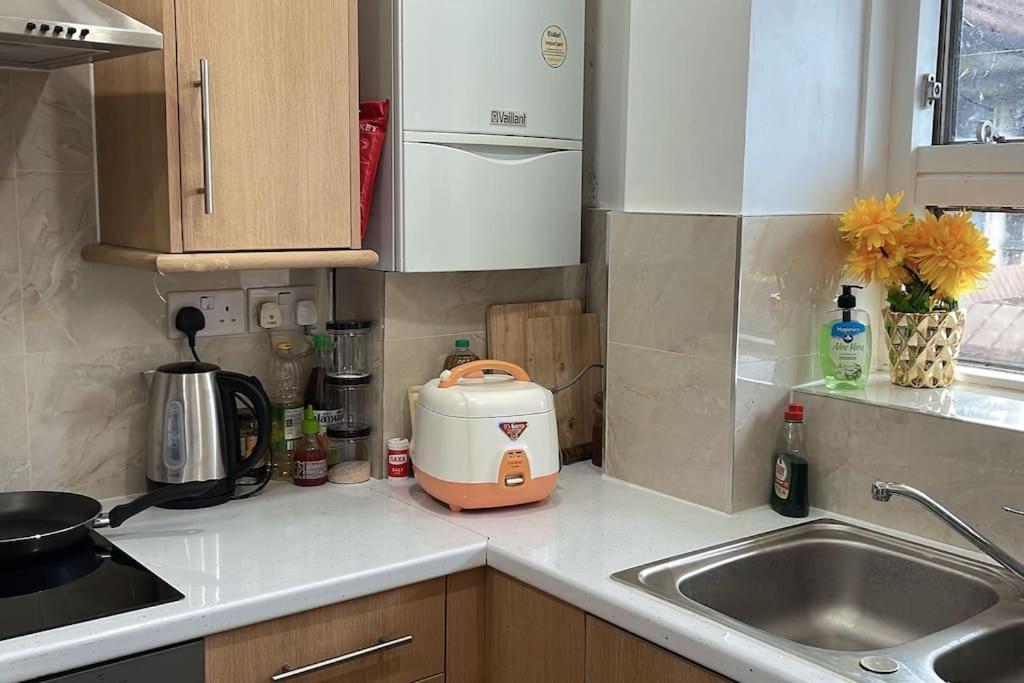 Fresh Apartment & Parking لندن المظهر الخارجي الصورة